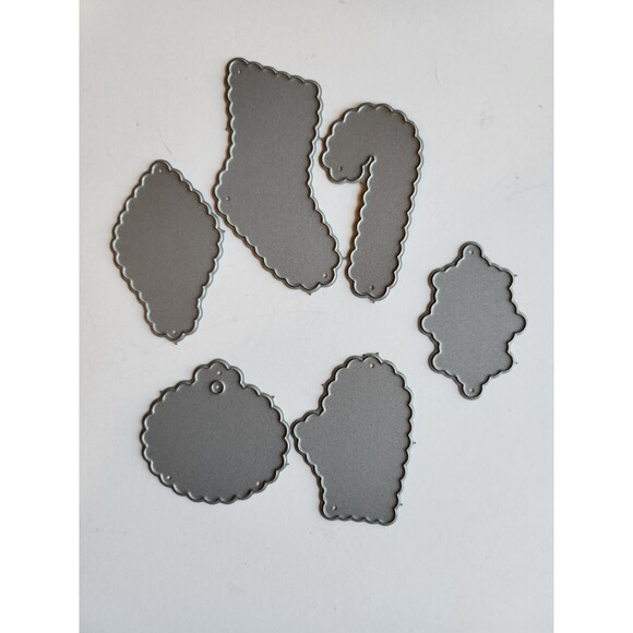 taylored expressions very merry scallops die cuts B49 - Picture 2 of 2